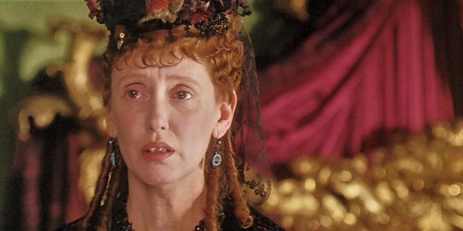 Shelley in period costume in The Portrait of a Lady (1996)